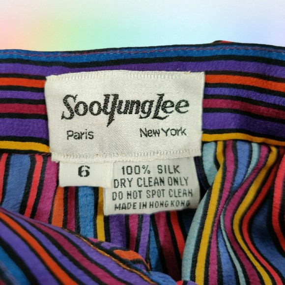 Closing closet. Make your offer
SOO YUNG LEE Size 6 SILK midi skirt w/pocket - Picture 2 of 3